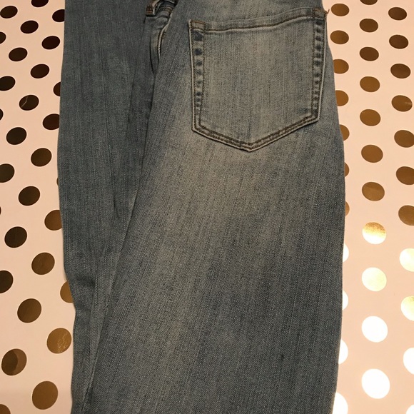 Mid Rise Jeans - Picture 6 of 8